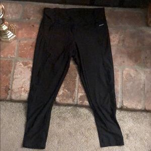 Crop yoga pants